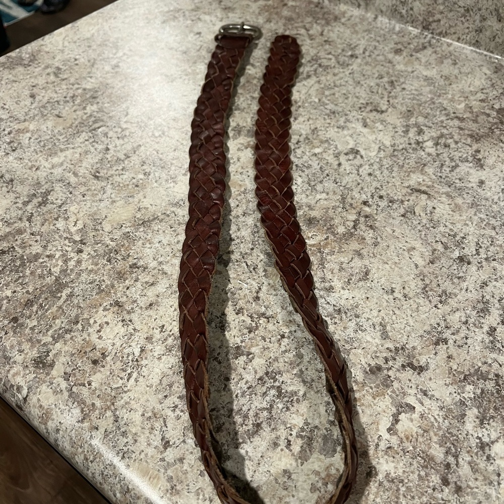 American Eagle leather belt womens size M/L measures. NWT. Distressed look